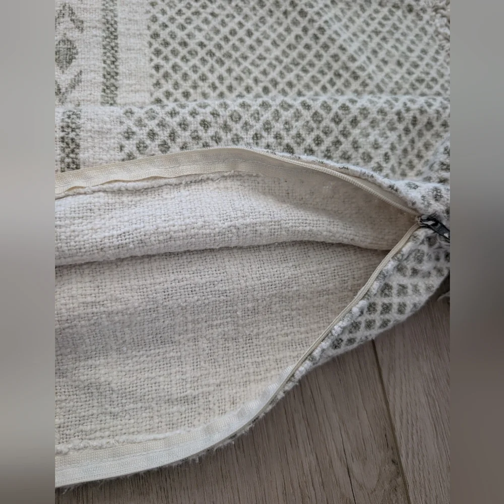 Decorative Pillow Cover For A 22